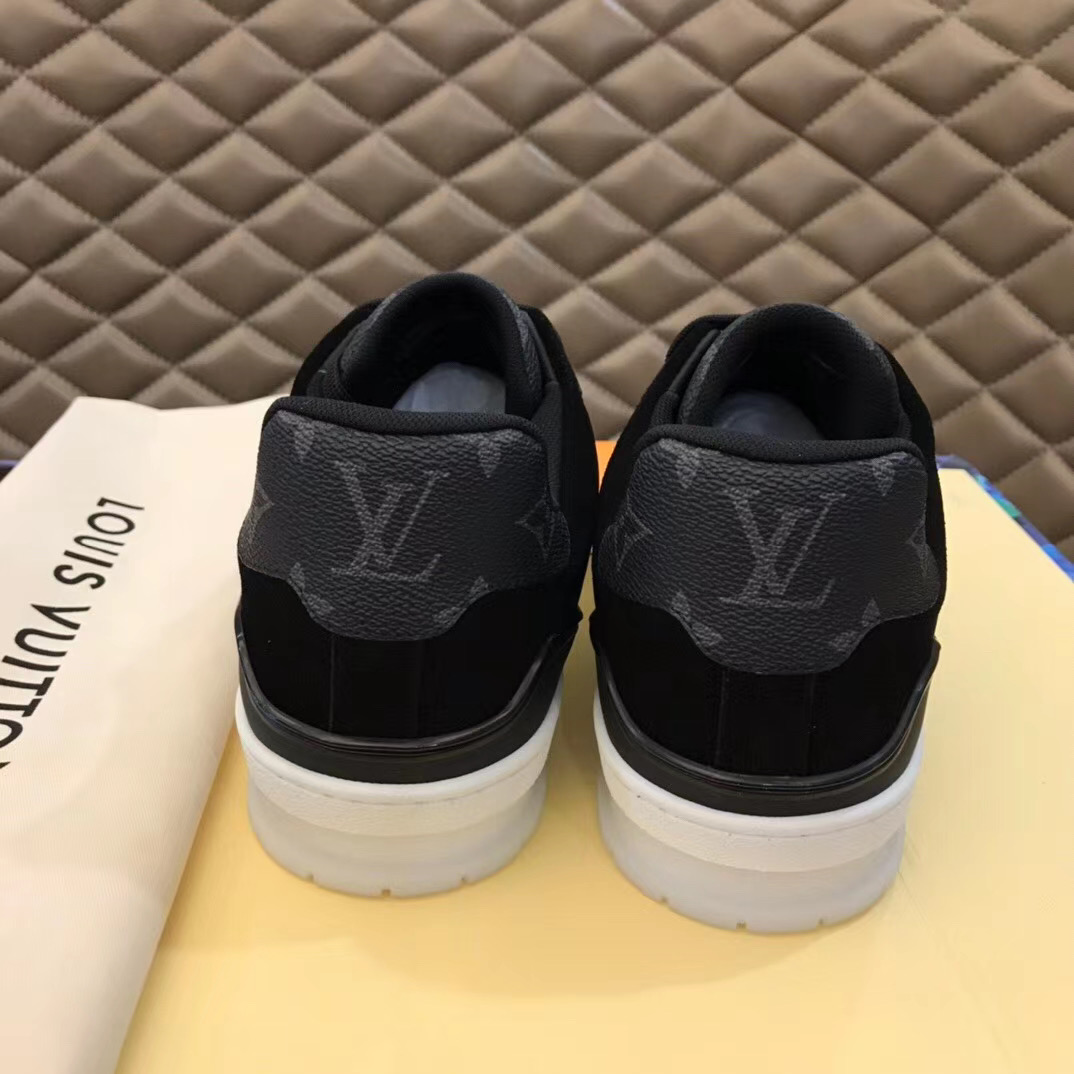 Louis Vuitton Trainer Eclipse Gr. 11 Sneaker in München